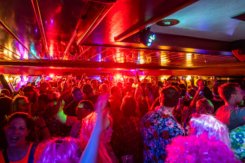 Das Partyschiff mit toller Stimmung